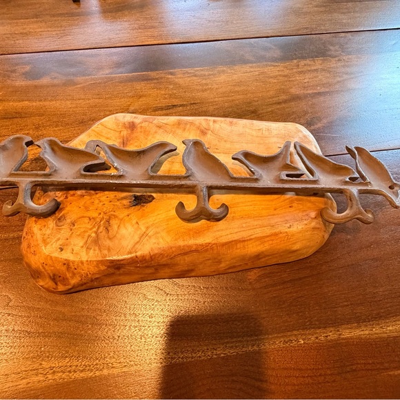Vintage Cast Iron Birds on a Branch Wall Hanger, Metal Key or Towel Hanger - Picture 8 of 11